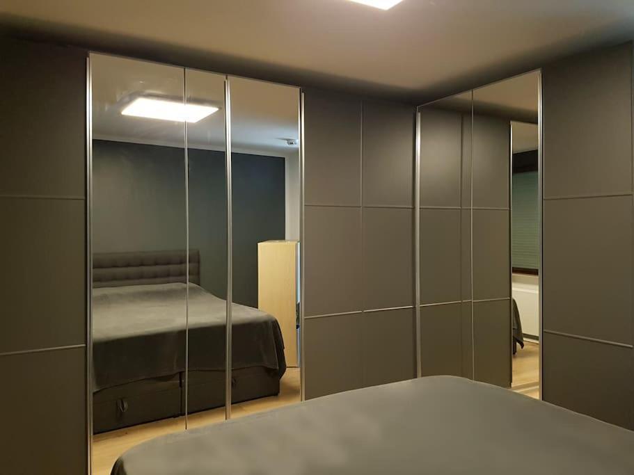 Studio Naehe Flughafen-Messe Stuttgart Filderstadt Eksteriør billede